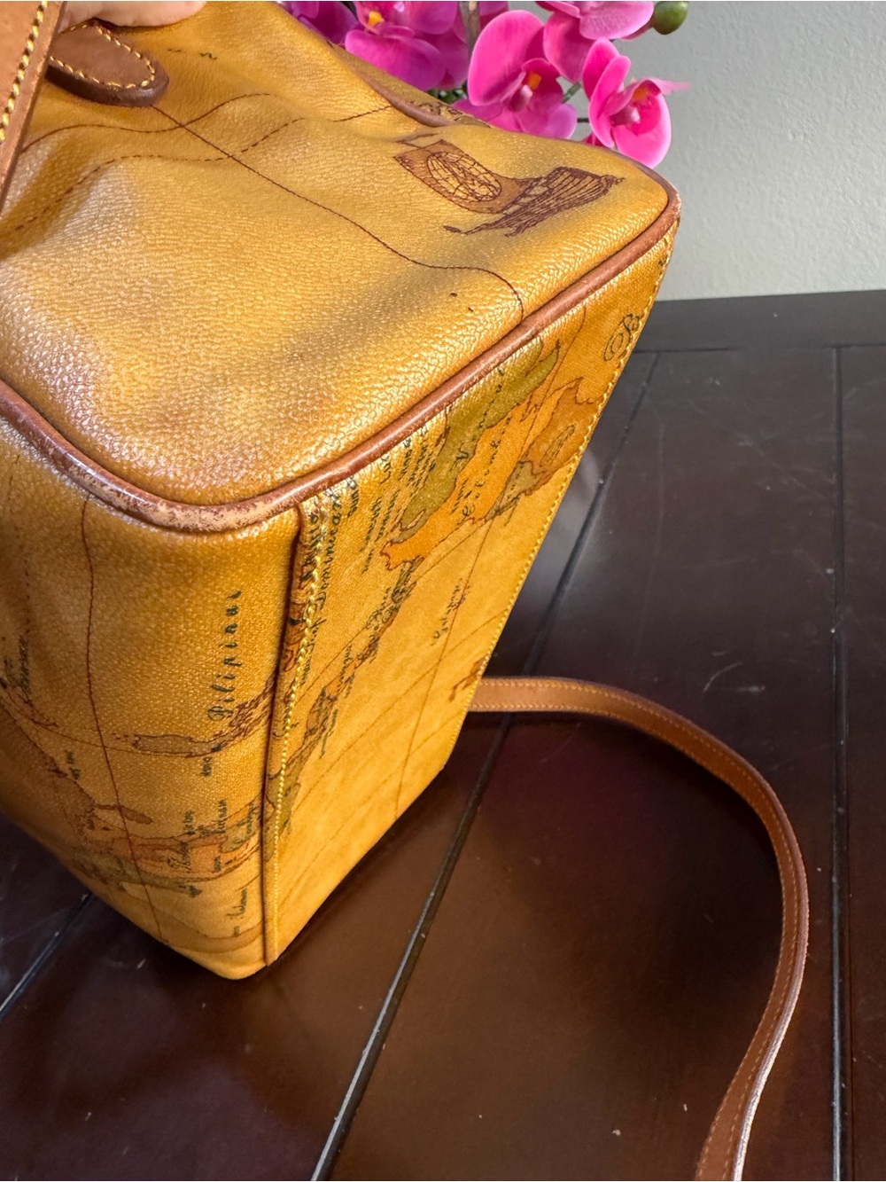 Alviero Martini World Map bag - Picture 6 of 13